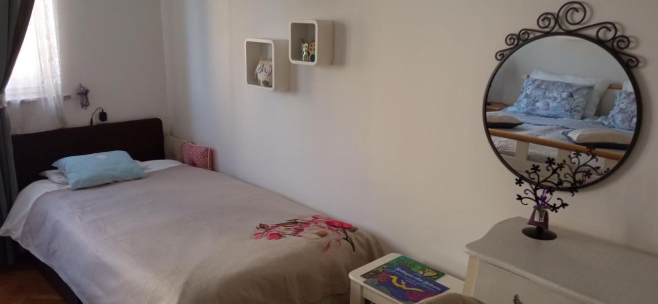 Apartment Aquileia พูลา ภายนอก รูปภาพ