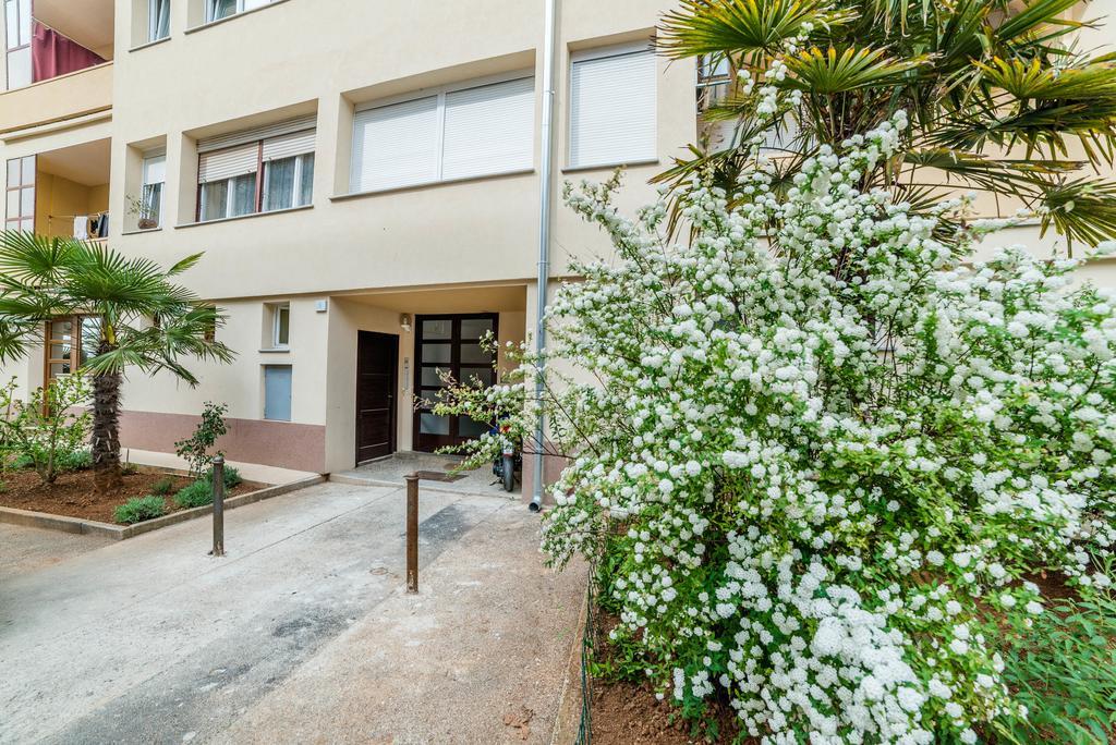 Apartment Aquileia พูลา ภายนอก รูปภาพ