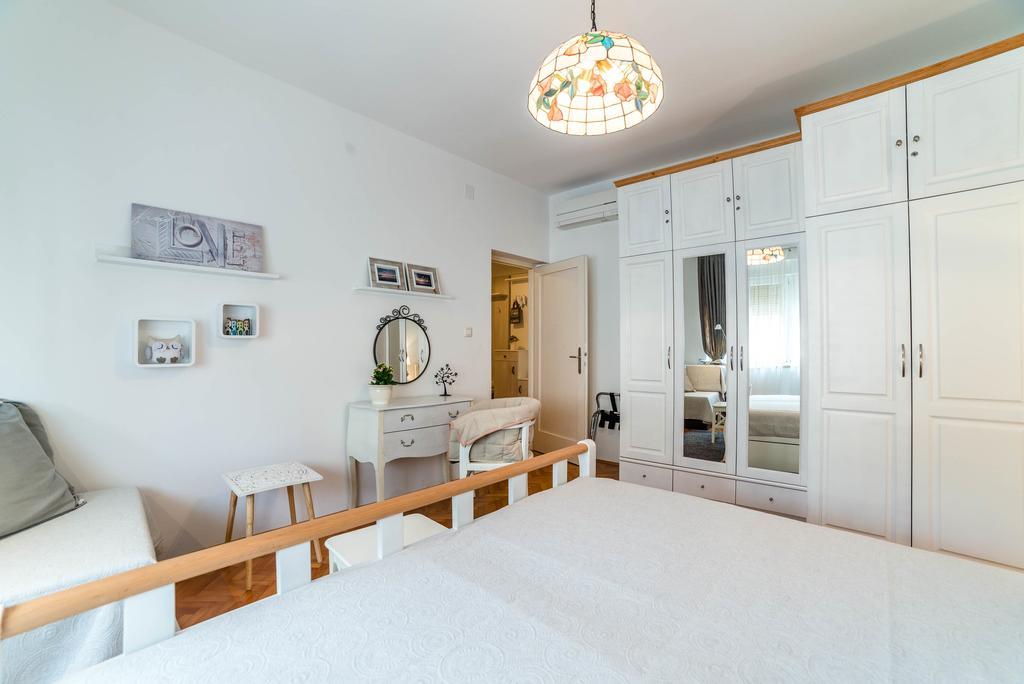Apartment Aquileia พูลา ภายนอก รูปภาพ